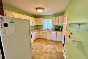 1060 Hickory St NE, Salem, OR 97301 - Photo 17