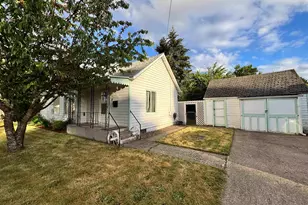 1060 Hickory St NE, Salem, OR 97301 - Photo 1
