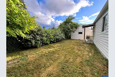 1060 Hickory St NE, Salem, OR 97301 - Photo 25