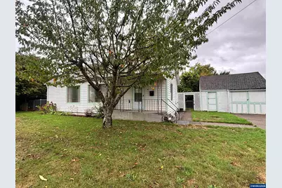 1060 Hickory St NE, Salem, OR 97301 - Photo 1