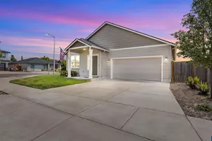 1493 SE Huckleberry Ave, Dallas, OR 97338 - Photo 3
