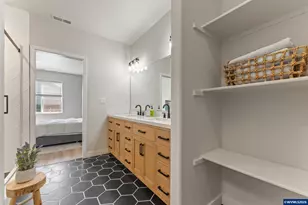 1493 SE Huckleberry Ave, Dallas, OR 97338 - Photo 21