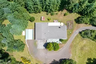 39711 Lacomb Dr, Lebanon, OR 97355 - Photo 3