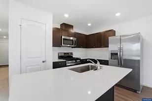 1379 Nolan Ave SE, Albany, OR 97322 - Photo 9