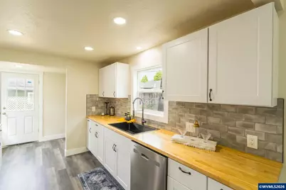 1925 Liberty St NE, Salem, OR 97301 - Photo 9