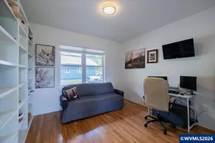 28600 Jones Dr, Sweet Home, OR 97386 - Photo 15