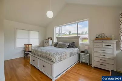 28600 Jones Dr, Sweet Home, OR 97386 - Photo 11