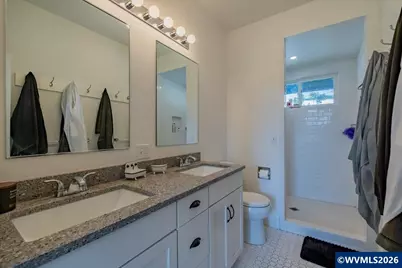28600 Jones Dr, Sweet Home, OR 97386 - Photo 17