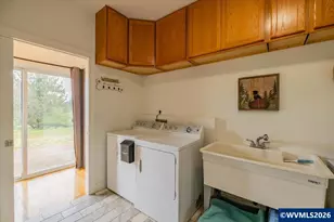 28600 Jones Dr, Sweet Home, OR 97386 - Photo 19