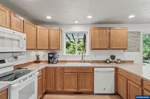 8768 Box Elder St, Corvallis, OR 97330 - Photo 11