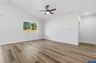 5550 Quince St, Sweet Home, OR 97386 - Photo 7