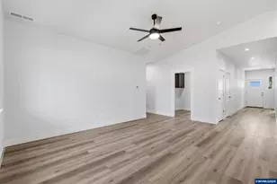 5550 Quince St, Sweet Home, OR 97386 - Photo 9