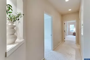 875 Sand Ave, Eugene, OR 97401 - Photo 19