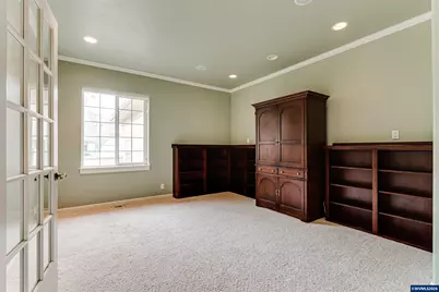 875 Sand Av, Eugene, OR 97401 - Photo 9