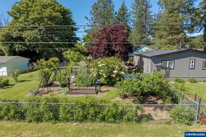310 Chicago St NE, Albany, OR 97321 - Photo 45