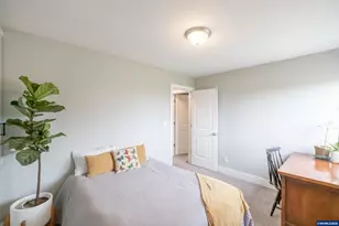 208 NW Lewisburg Ave, Corvallis, OR 97330 - Photo 17