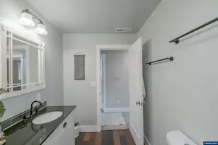 208 NW Lewisburg Ave, Corvallis, OR 97330 - Photo 25