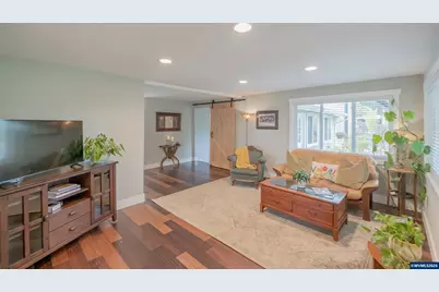 208 NW Lewisburg Av, Corvallis, OR 97330 - Photo 5