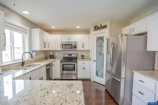 191 E Jadon Dr, Lebanon, OR 97355 - Photo 3