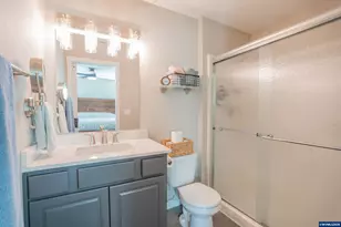 191 E Jadon Dr, Lebanon, OR 97355 - Photo 15