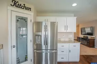 191 E Jadon Dr, Lebanon, OR 97355 - Photo 7