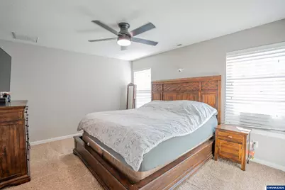 191 E Jadon Dr, Lebanon, OR 97355 - Photo 5