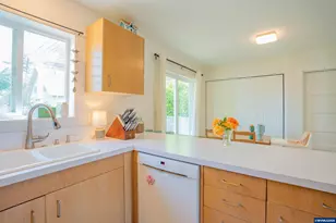 153 S 6th St, Lebanon, OR 97355 - Photo 7
