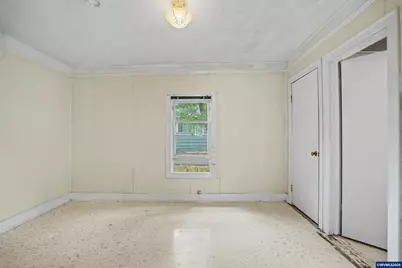 1148 S Water St, Silverton, OR 97381 - Photo 13