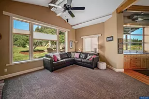 2015 Landaggard Dr NW, Salem, OR 97304 - Photo 19