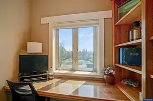 2015 Landaggard Dr NW, Salem, OR 97304 - Photo 7