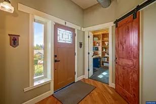 2015 Landaggard Dr NW, Salem, OR 97304 - Photo 5