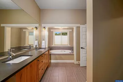 2015 Landaggard Dr NW, Salem, OR 97304 - Photo 29