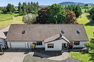1753 Wooded Knolls Dr, Philomath, OR 97370 - Photo 3