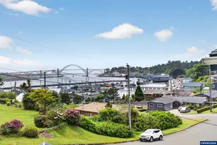 645 SE 4th St, Newport, OR 97365 - Photo 33