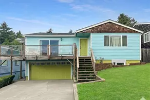 645 SE 4th St, Newport, OR 97365 - Photo 3