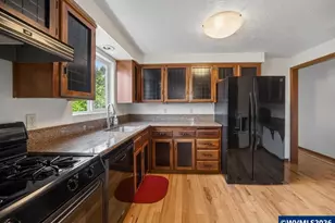 645 SE 4th St, Newport, OR 97365 - Photo 15