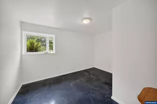 645 SE 4th St, Newport, OR 97365 - Photo 25