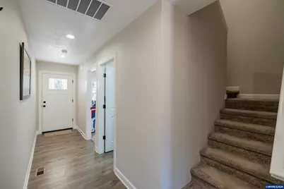 123 Sorbin Av E, Gates, OR 97346 - Photo 5