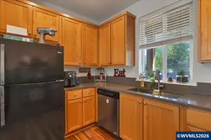 1305 Glacier View St SE, Salem, OR 97317 - Photo 7