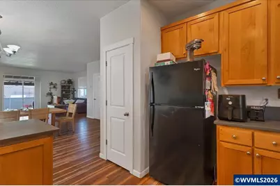 1305 Glacier View St SE, Salem, OR 97317 - Photo 9