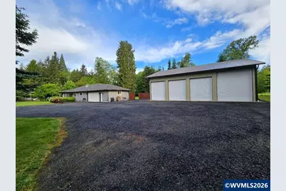 1045 N River Dr, Sweet Home, OR 97386 - Photo 3