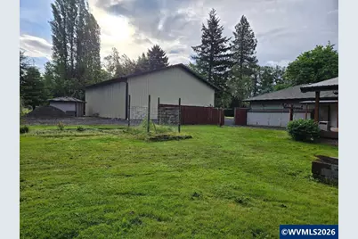 1045 N River Dr, Sweet Home, OR 97386 - Photo 17