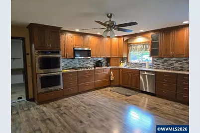 1045 N River Dr, Sweet Home, OR 97386 - Photo 7