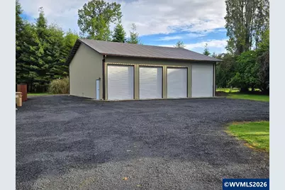1045 N River Dr, Sweet Home, OR 97386 - Photo 23