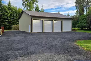 1045 N River Dr, Sweet Home, OR 97386 - Photo 23