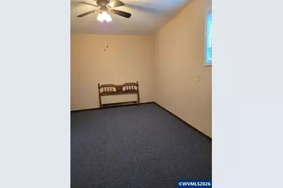 1045 N River Dr, Sweet Home, OR 97386 - Photo 11