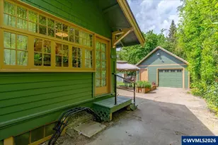 855 20th St NE, Salem, OR 97301 - Photo 45