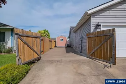 2713 S 12th St, Lebanon, OR 97355 - Photo 49