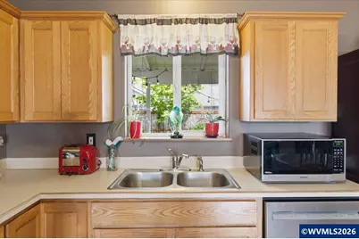 2713 S 12th St, Lebanon, OR 97355 - Photo 17