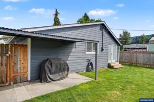 295 10th St, Lyons, OR 97358 - Photo 31